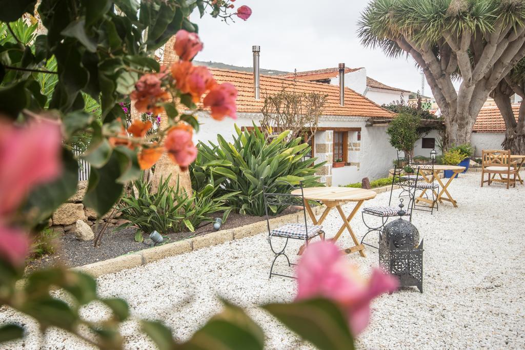 Ecoverode Hotel Emblematico Vegetariano Vegano Arona  Ngoại thất bức ảnh